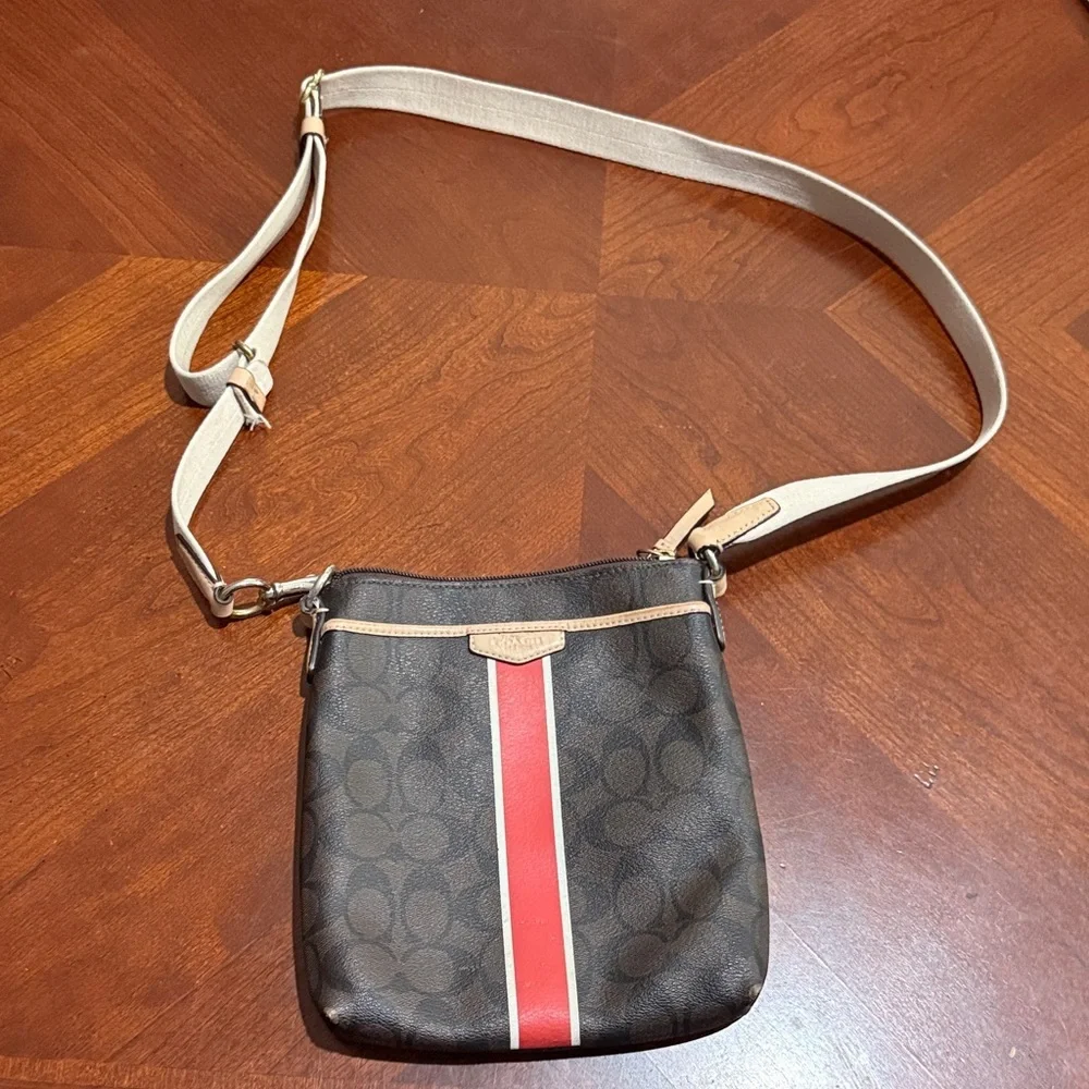 Coach signature swing pack Brown and Red Crossbody Bag